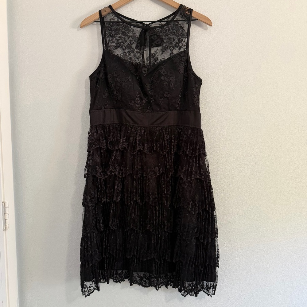 Phoebe Couture‎ - Silk Lace Dress